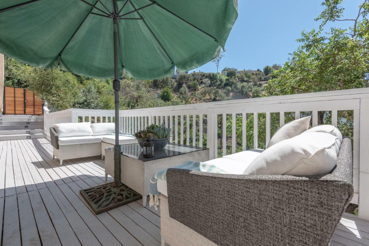 Modern Guest House Nestled In The Hollywood Hills With Huge Deck And Wow Views! ลอสแอนเจลิส ภายนอก รูปภาพ